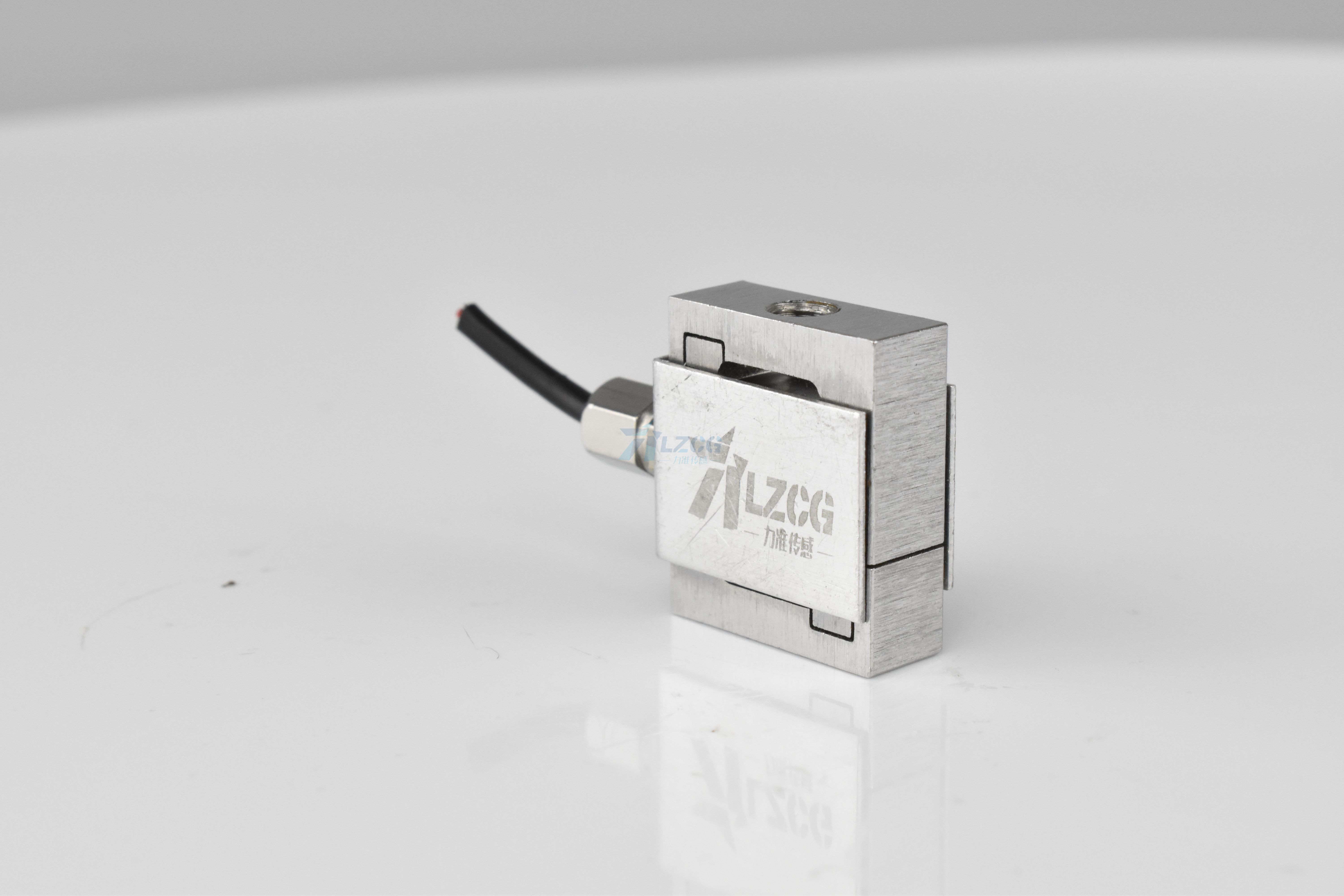 應(yīng)變稱重傳感器將其負載轉(zhuǎn)換為電信號(圖1) DSC_0545.JPG